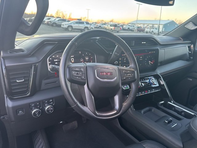 Used 2024 GMC Sierra 2500 AT4 image 11