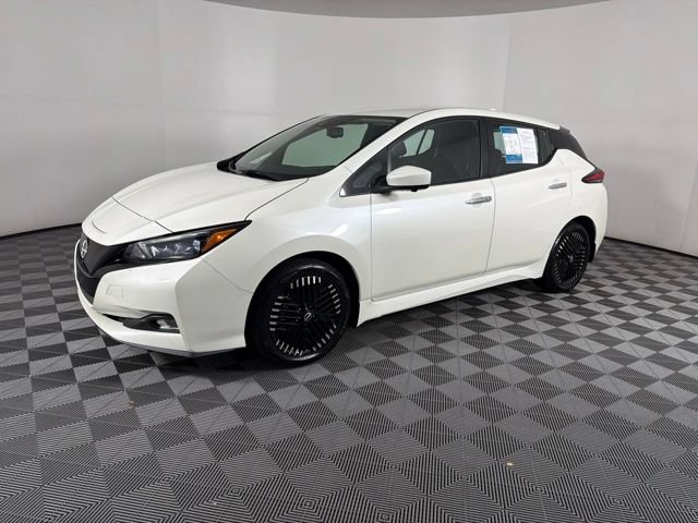Used 2024 Nissan Leaf SV Plus FWD image 3