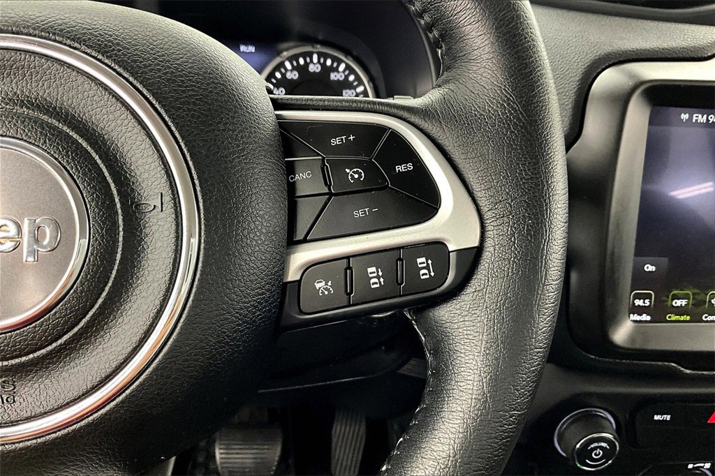 Used 2023 Jeep Renegade Limited image 19