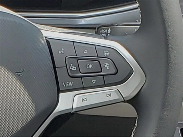 New 2025 Volkswagen Taos SEL image 10