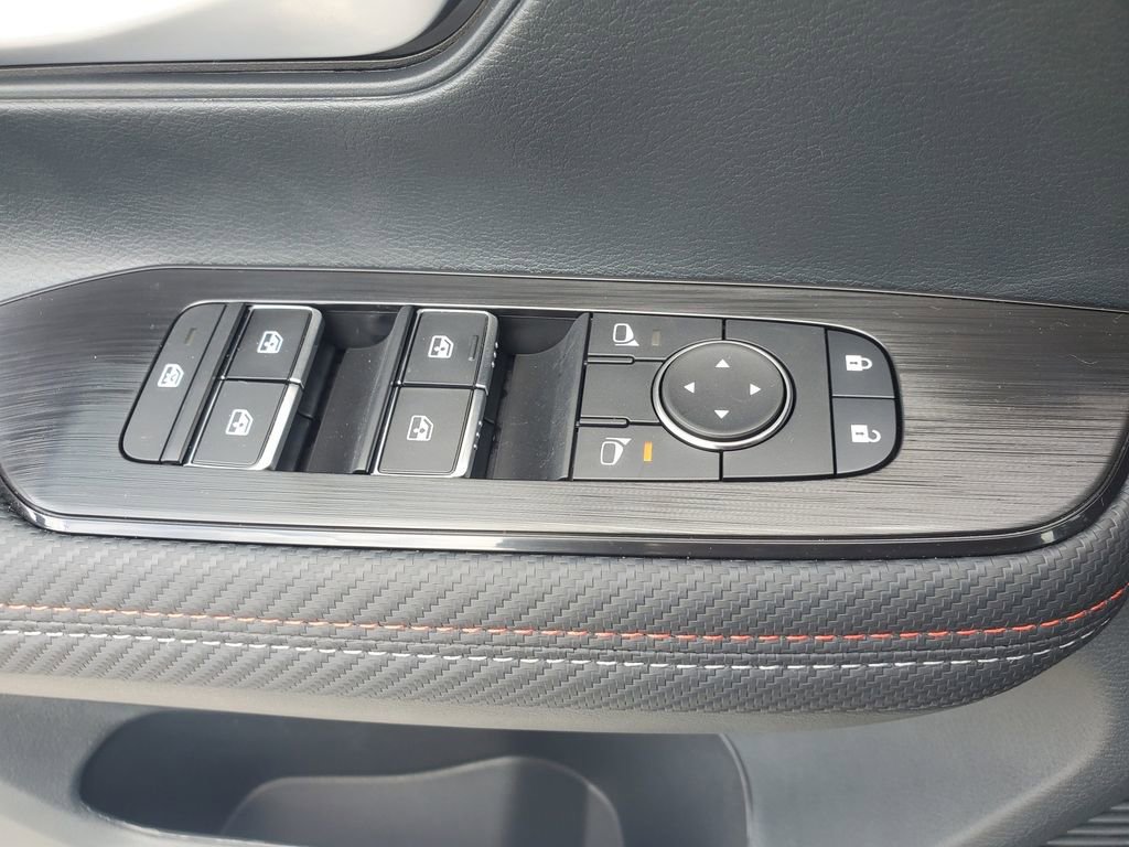 New 2026 Nissan Kicks SR FWD image 21