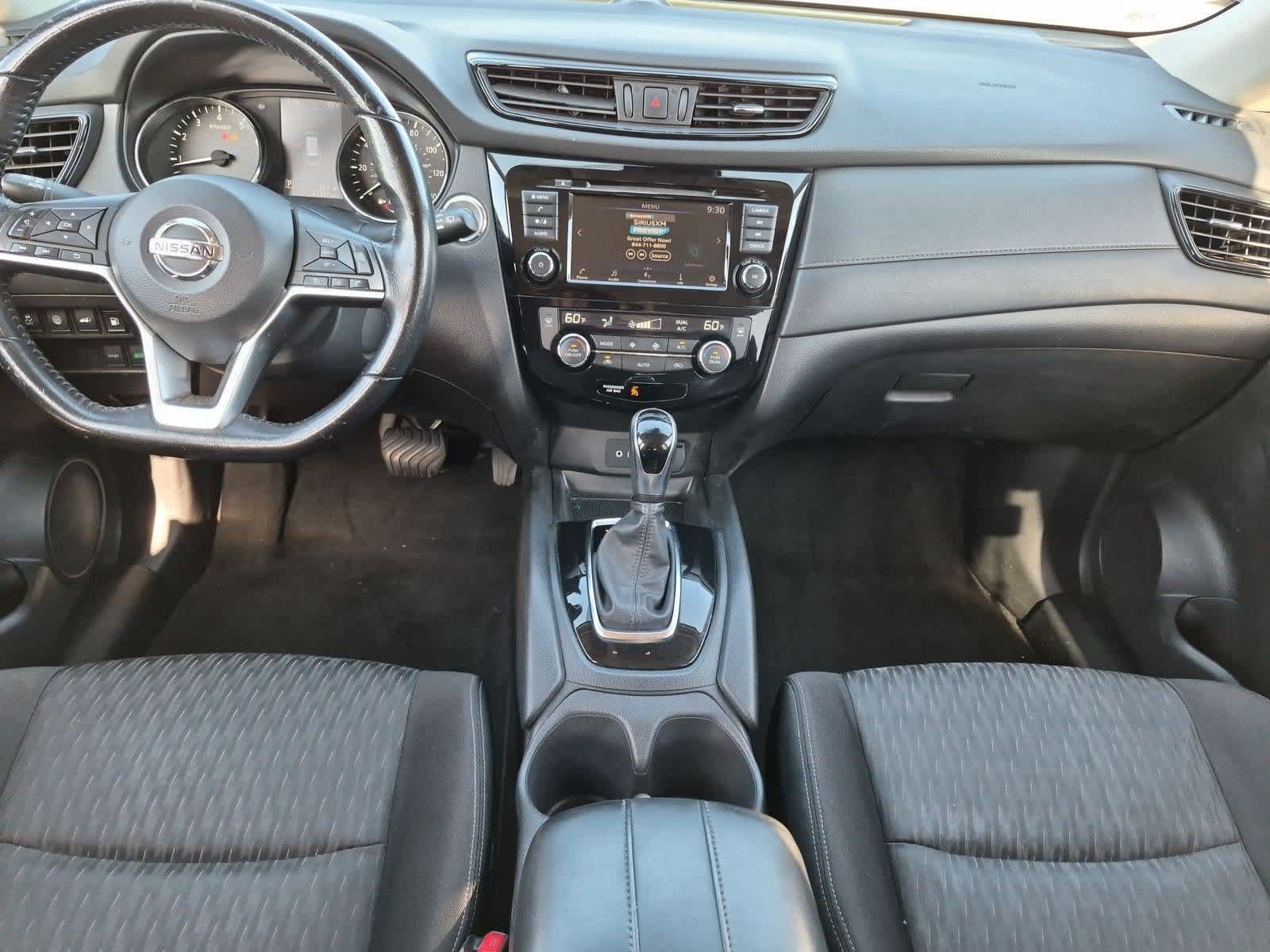 Used 2020 Nissan Rogue SV FWD image 14