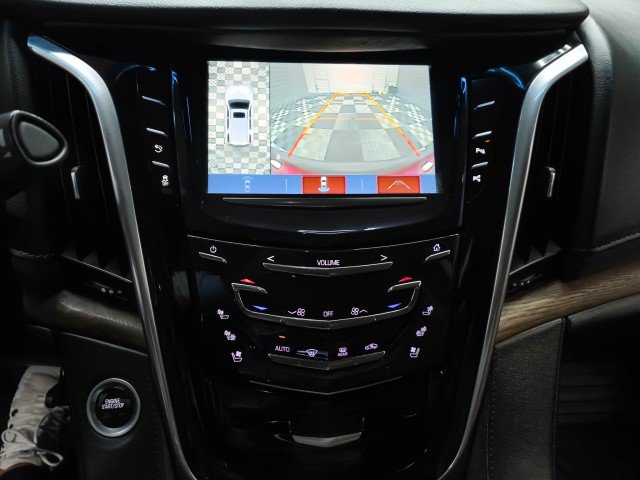 Used 2019 Cadillac Escalade Luxury AWD/4WD image 32