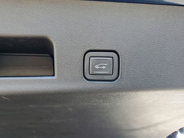 Certified 2024 Chevrolet Traverse LT w/ LPO, Floor Liner Package FWD image 12