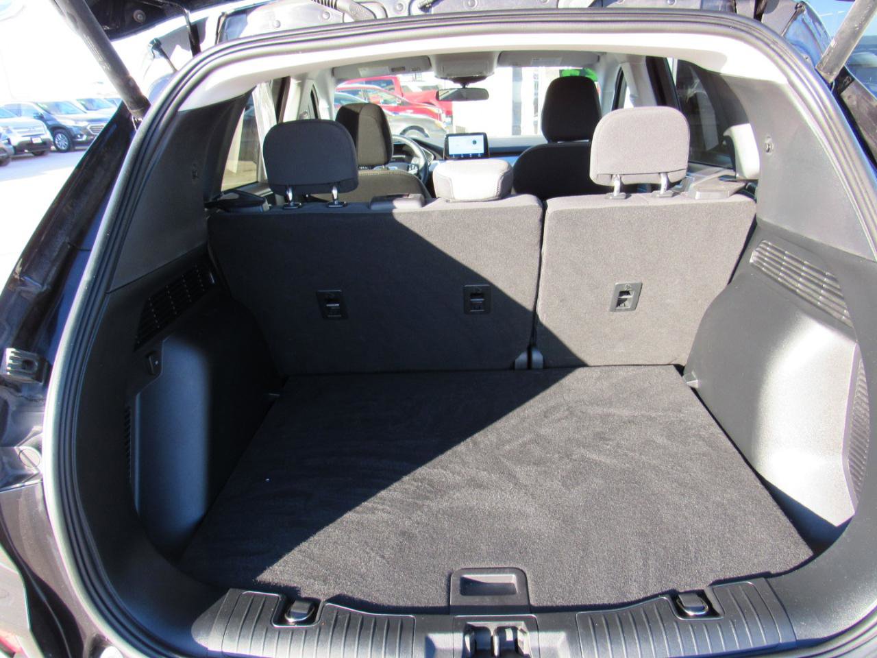 Used 2022 Ford Escape SE w/ SE Sport Appearance Package AWD/4WD image 29