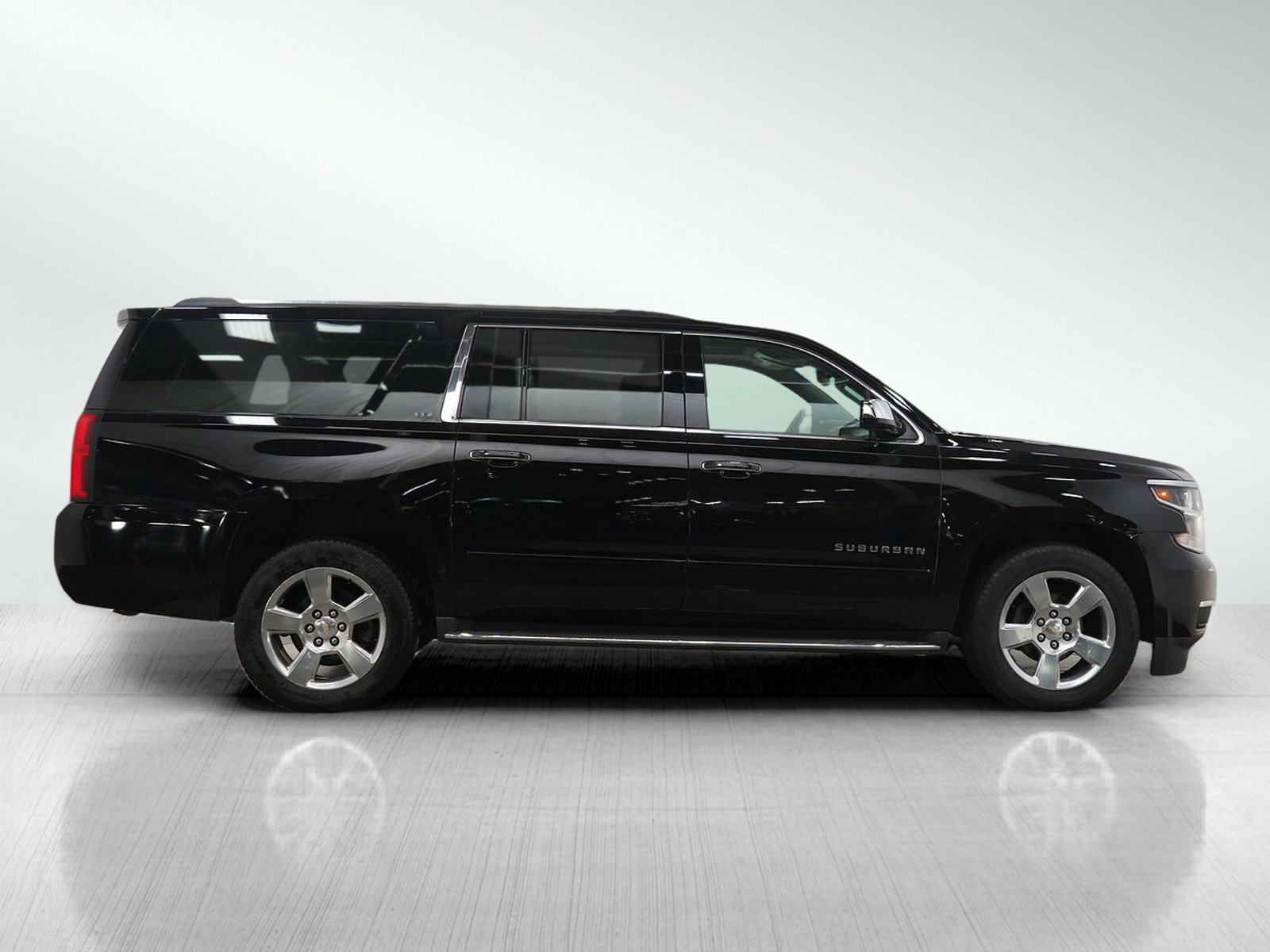 Used 2016 Chevrolet Suburban LTZ AWD/4WD image 6