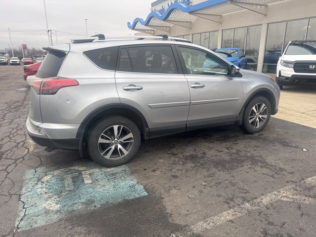 Used 2018 Toyota RAV4 XLE image 5