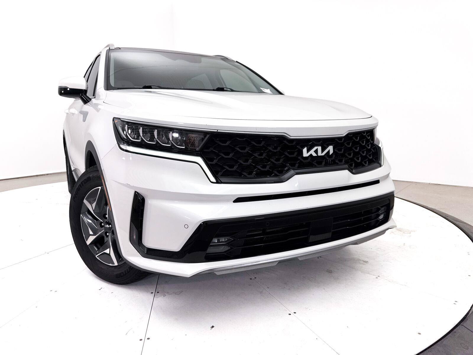Used 2023 Kia Sorento EX w/ Panoramic Sunroof Package FWD image 7