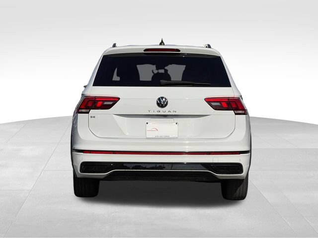 Used 2022 Volkswagen Tiguan SE R-Line FWD image 4