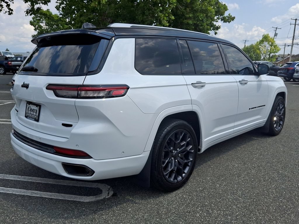 Used 2023 Jeep Grand Cherokee L Summit AWD/4WD image 9