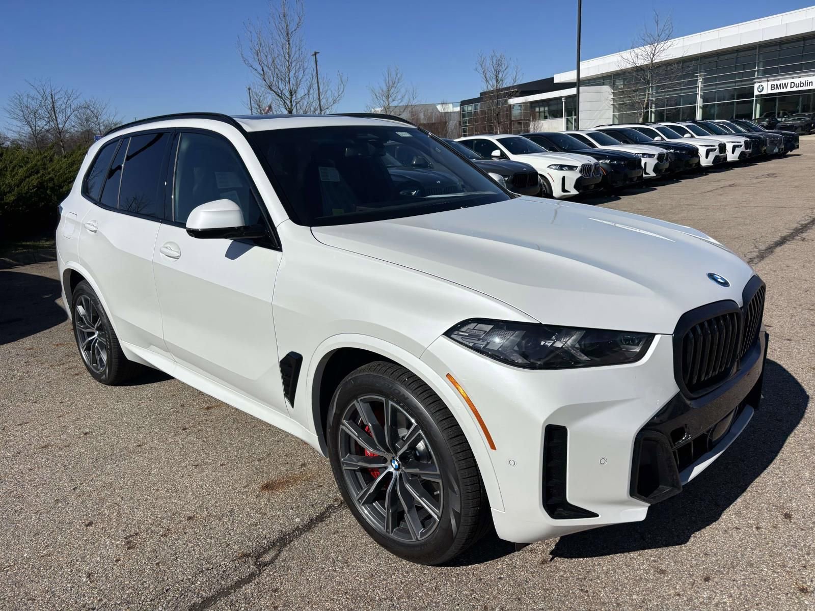 New 2026 BMW X5 xDrive50e image 3