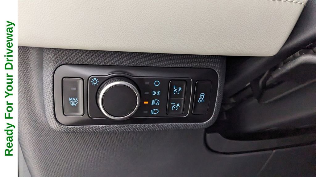 Certified 2025 Ford Mustang Mach-E Premium image 23