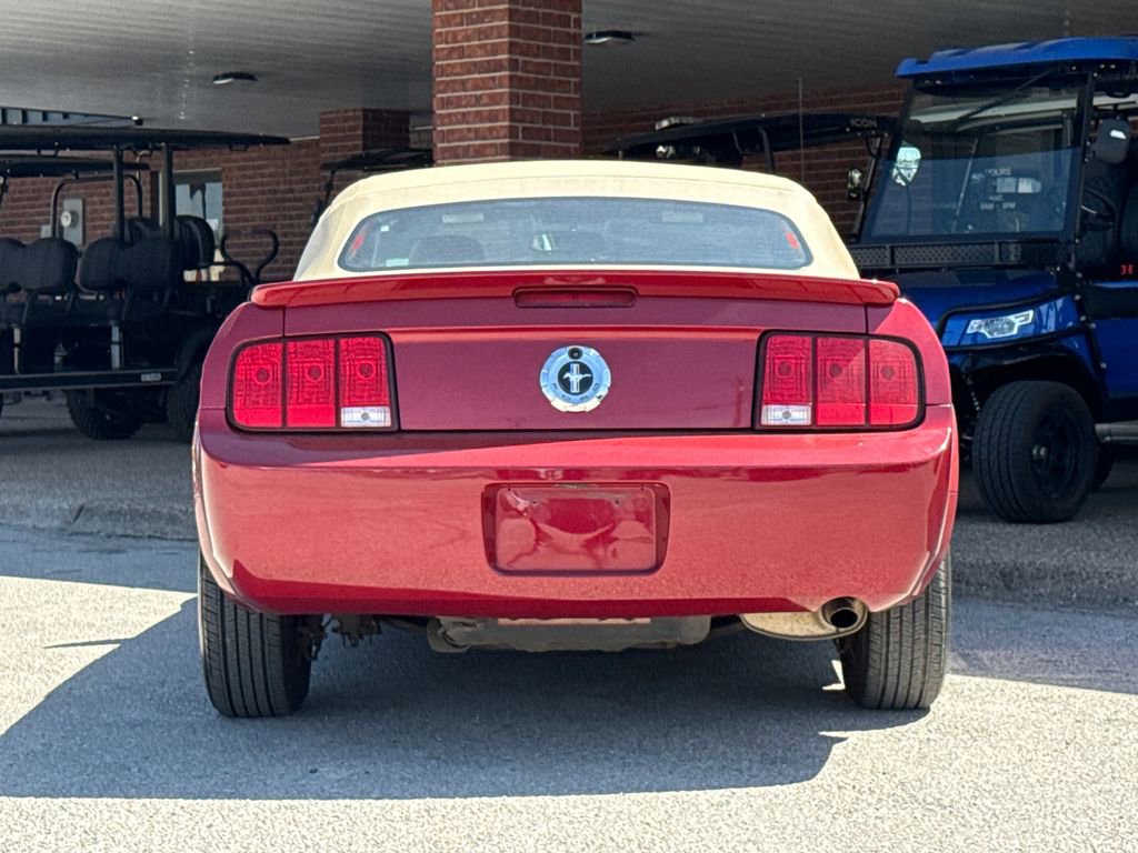 Used 2007 Ford Mustang Deluxe image 7