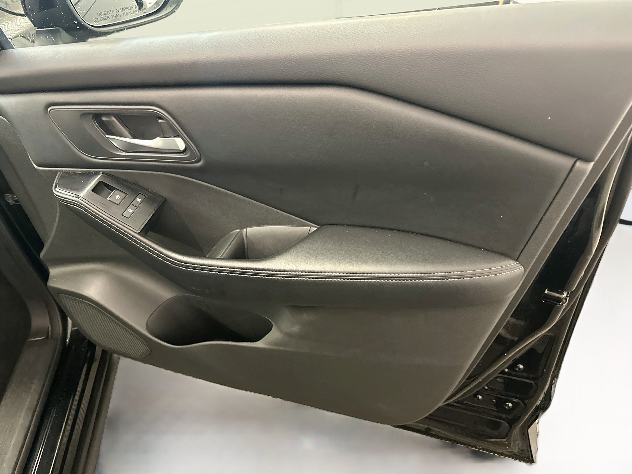 Used 2024 Nissan Rogue SV AWD/4WD image 33