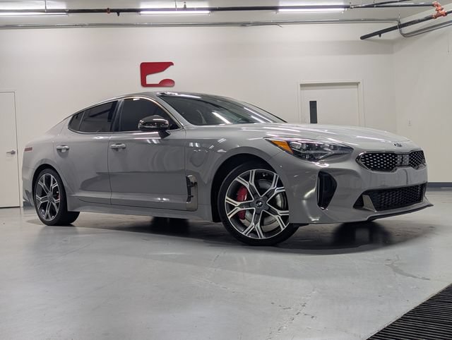 Used 2021 Kia Stinger GT1 RWD image 2
