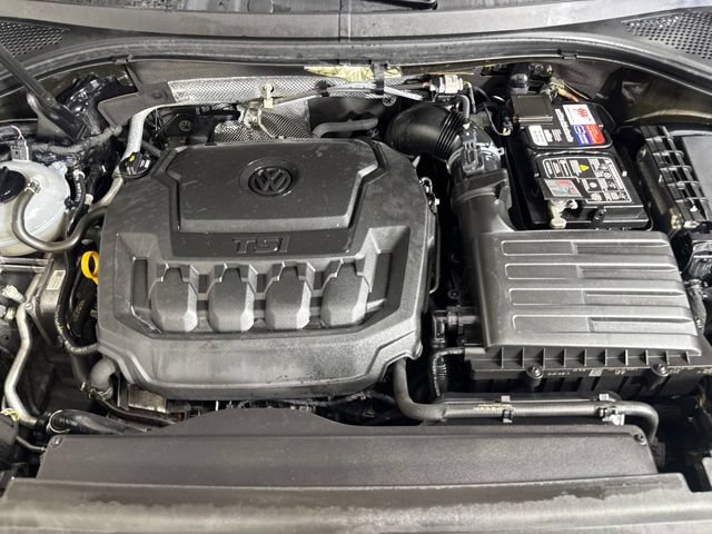 Used 2018 Volkswagen Tiguan SEL AWD/4WD image 12