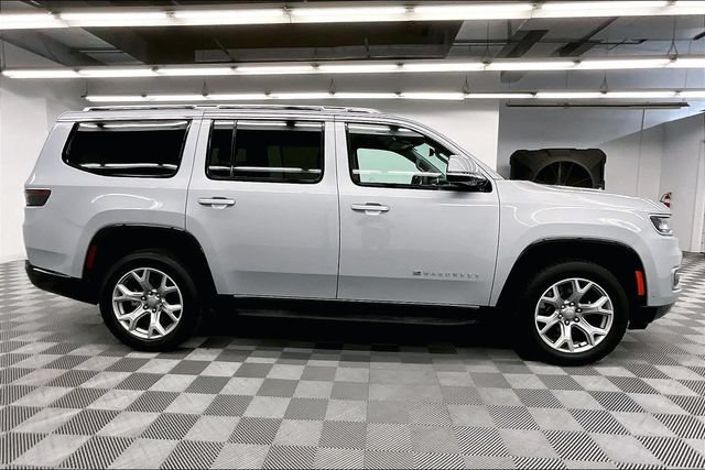 Used 2022 Jeep Wagoneer Series II AWD/4WD image 16