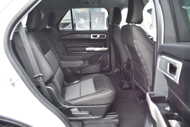 Used 2023 Ford Explorer XLT image 38