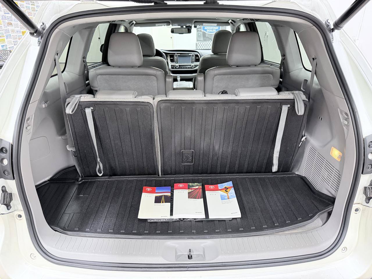 Used 2016 Toyota Highlander Limited FWD image 26
