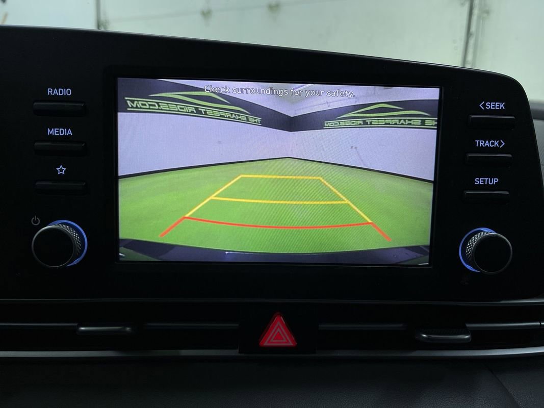 Used 2021 Hyundai Elantra SE image 21