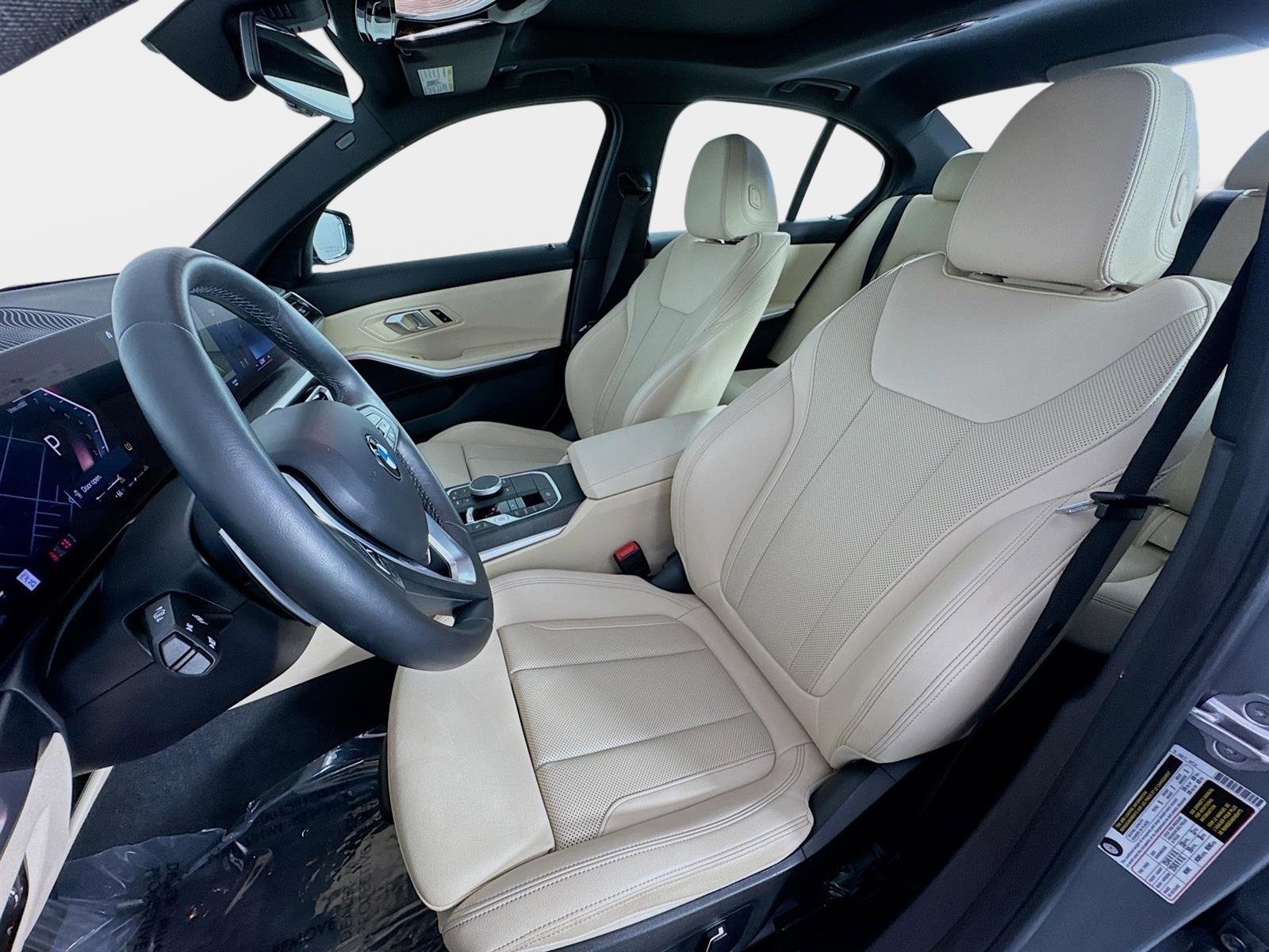 Used 2024 BMW 330i Sedan w/ Premium Package image 12