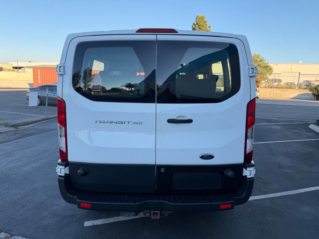 Used 2017 Ford Transit 350 XL image 9