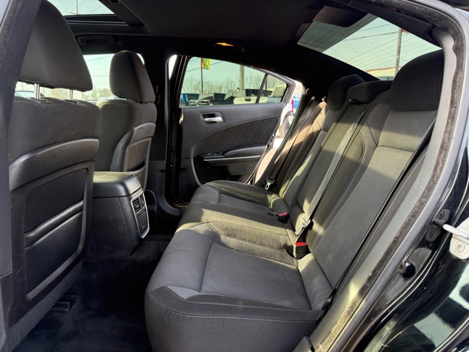 Used 2016 Dodge Charger SXT image 14