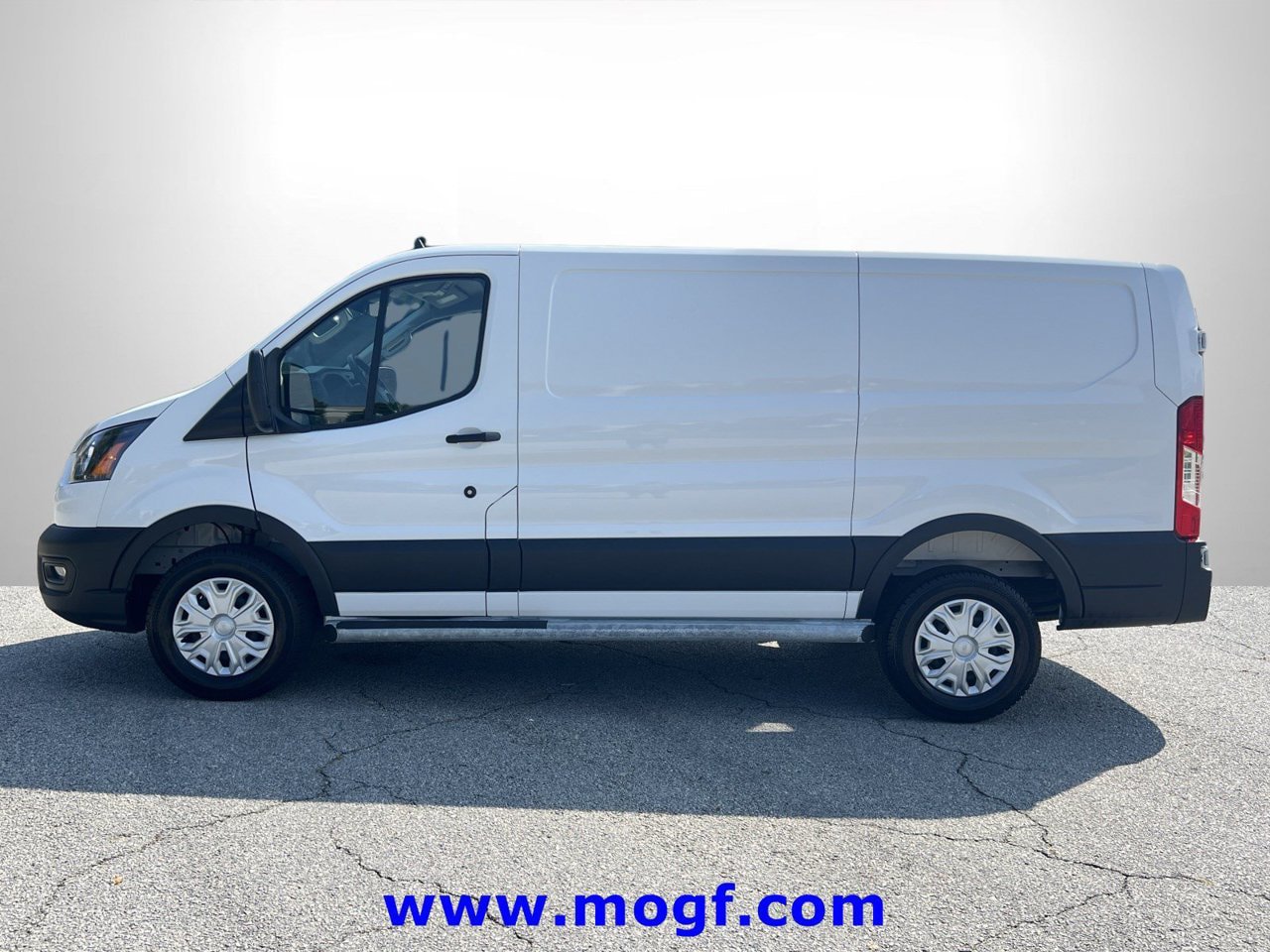 Used 2025 Ford Transit 250 Low Roof w/ Exterior Upgrade Package RWD image 23