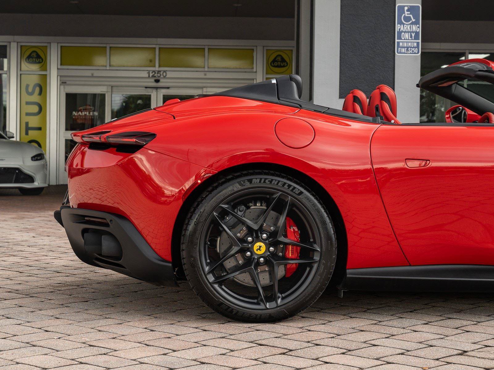 Used 2024 Ferrari Roma Spider RWD image 22