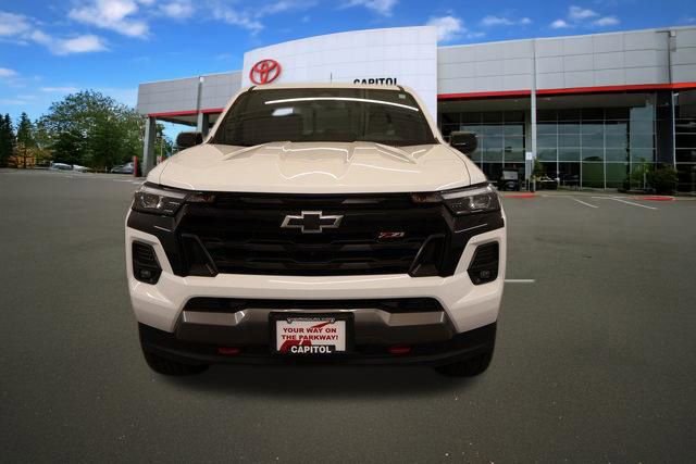 Used 2024 Chevrolet Colorado Z71 w/ Z71 Convenience Package 2 AWD/4WD image 6