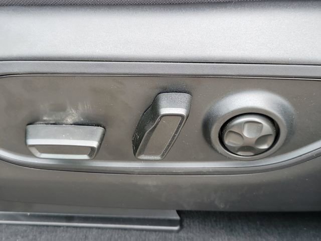 Used 2026 Jeep Grand Cherokee Limited image 15