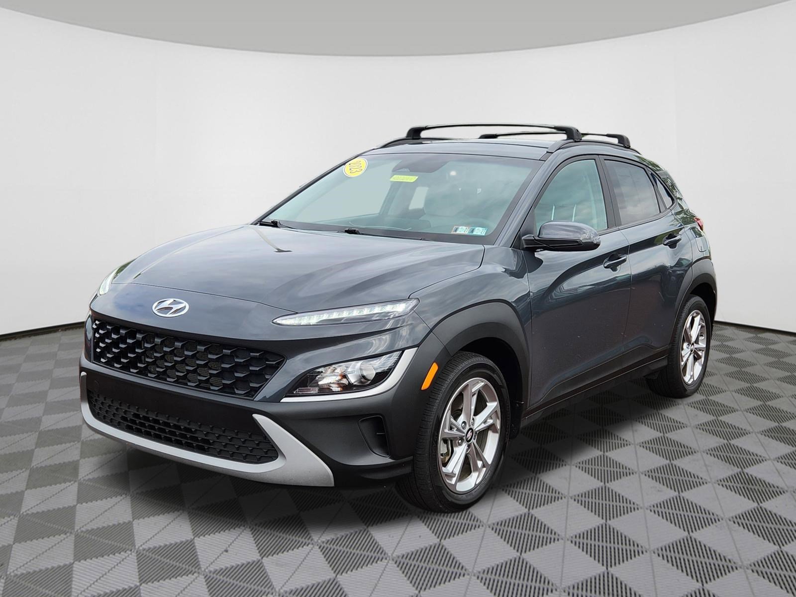 Used 2023 Hyundai Kona SEL AWD/4WD image 2