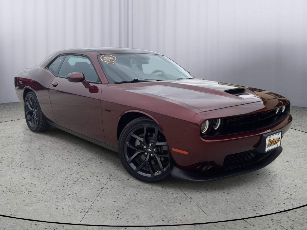 Used 2023 Dodge Challenger R/T RWD image 7