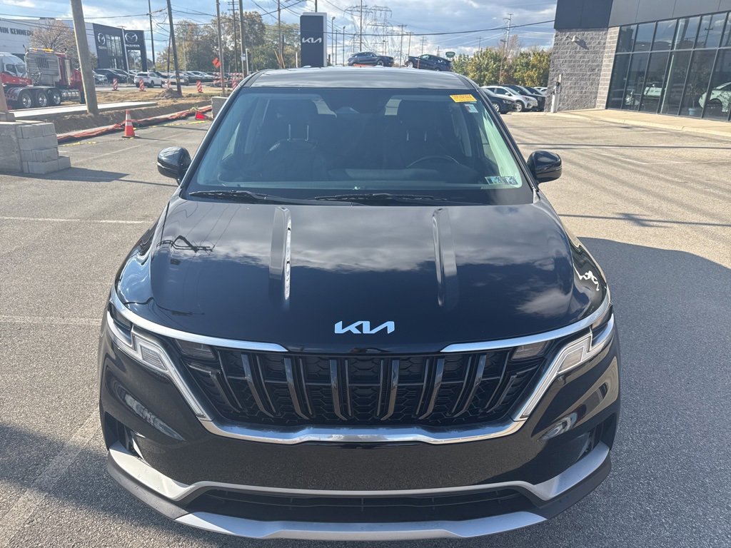 Certified 2023 Kia Carnival LX image 5
