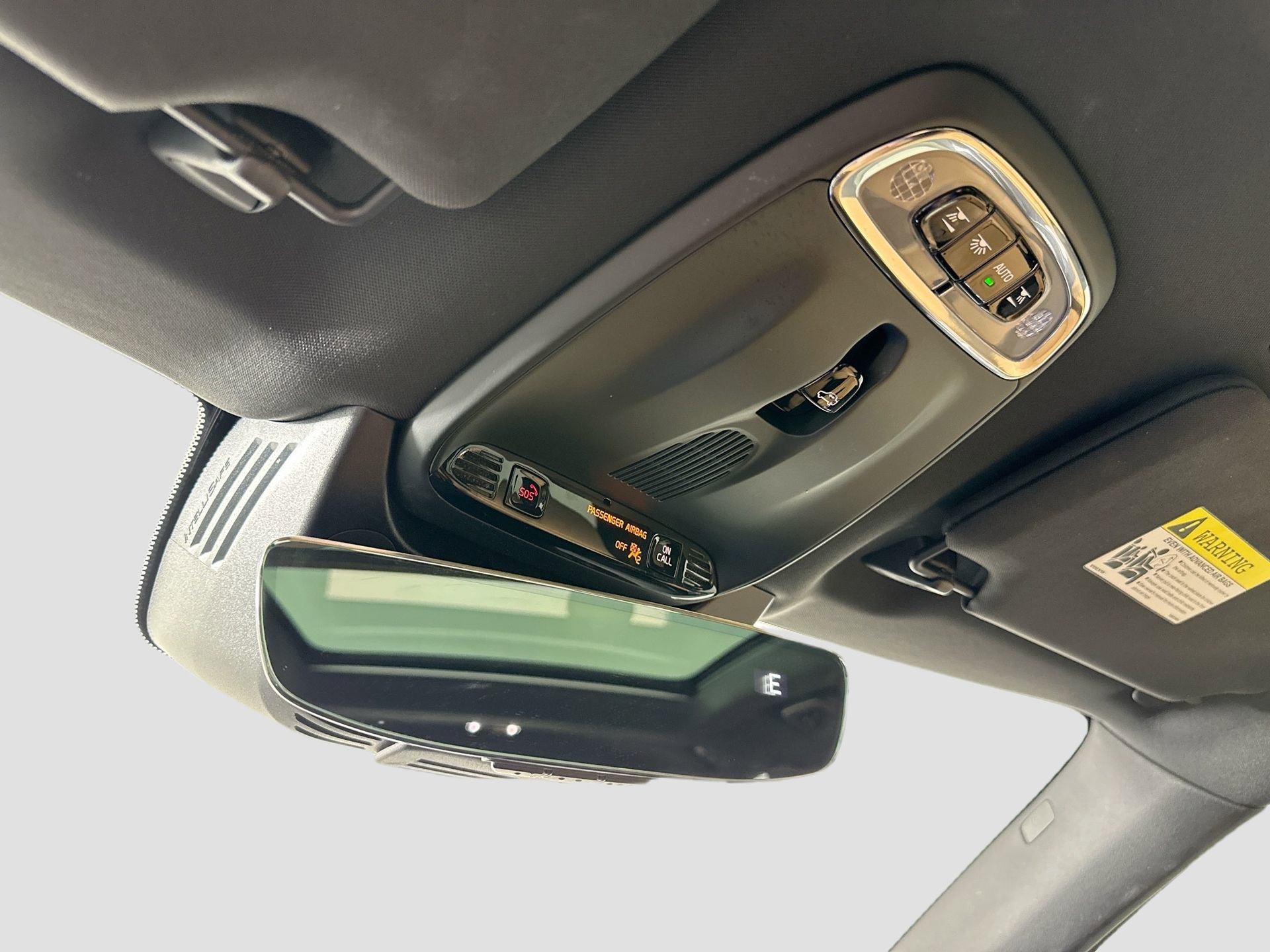 Used 2018 Volvo XC90 T6 Momentum w/ Convenience Package image 20