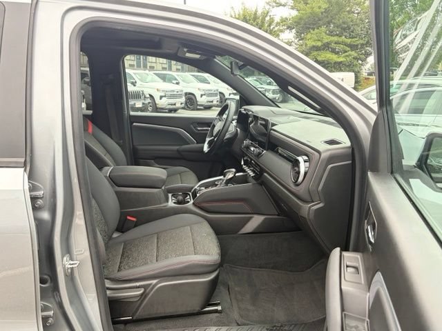 Used 2023 Chevrolet Colorado Z71 w/ Z71 Convenience Package 2 AWD/4WD image 28