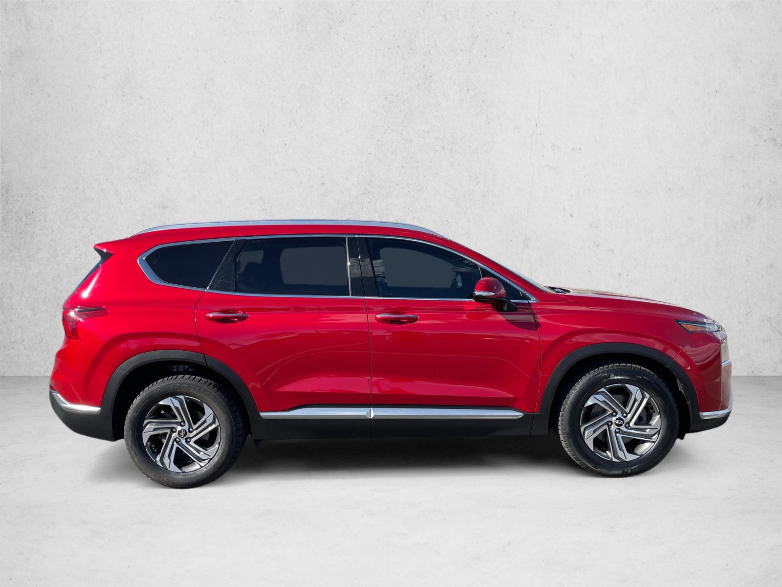 Used 2021 Hyundai Santa Fe SEL w/ Convenience + Premium Package FWD image 4