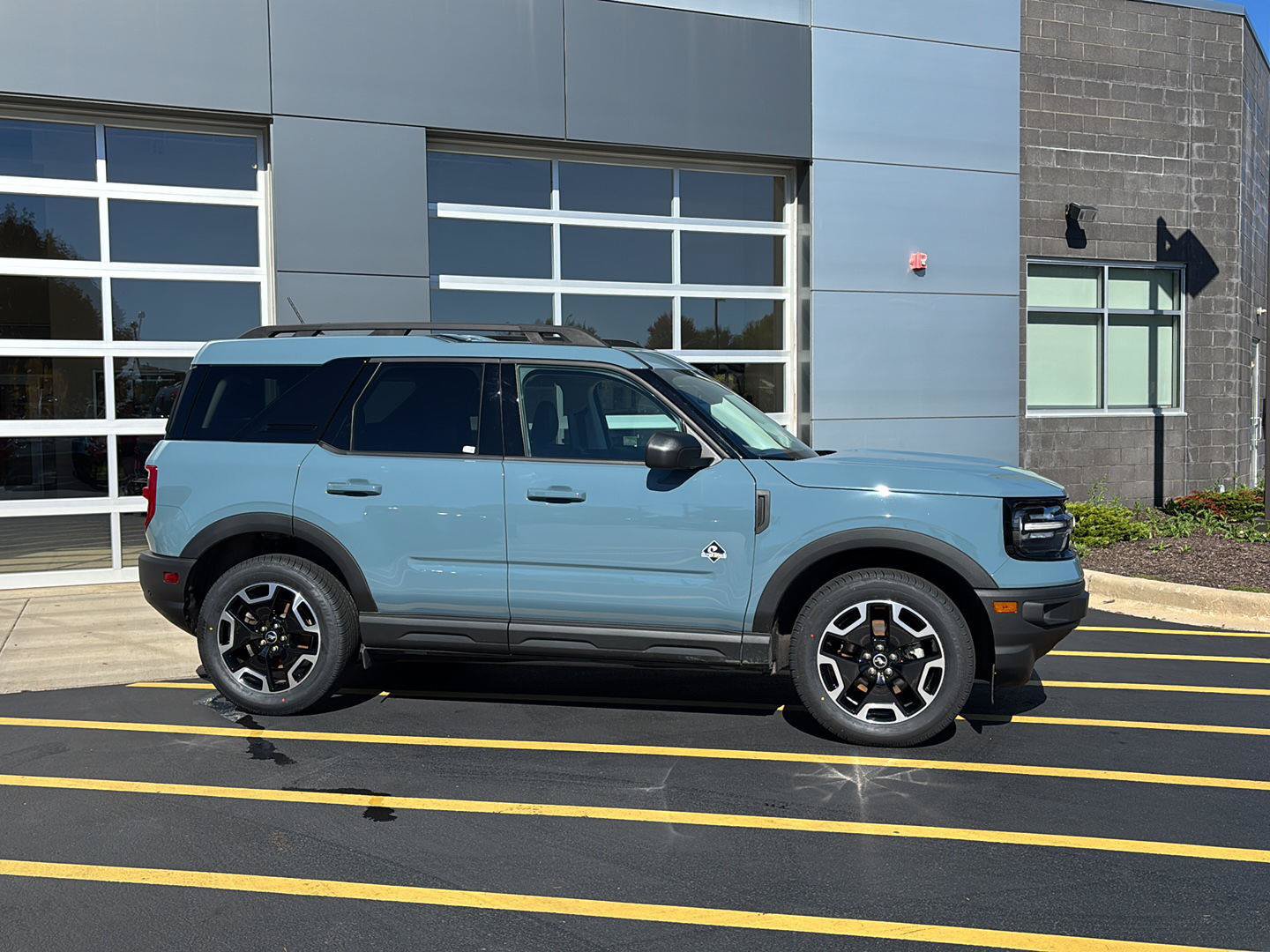 Certified 2023 Ford Bronco Sport Outer Banks AWD/4WD image 5