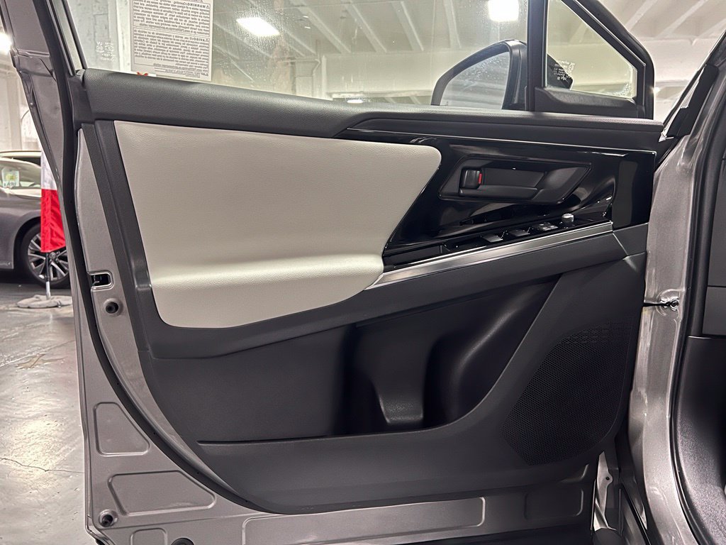 Certified 2023 Toyota bZ4X AWD image 39