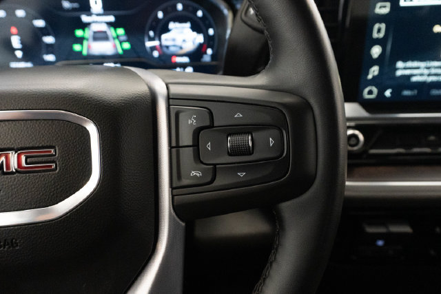 Used 2025 GMC Sierra 1500 SLT AWD/4WD image 11