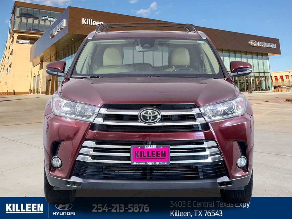 Used 2018 Toyota Highlander Limited Platinum image 2
