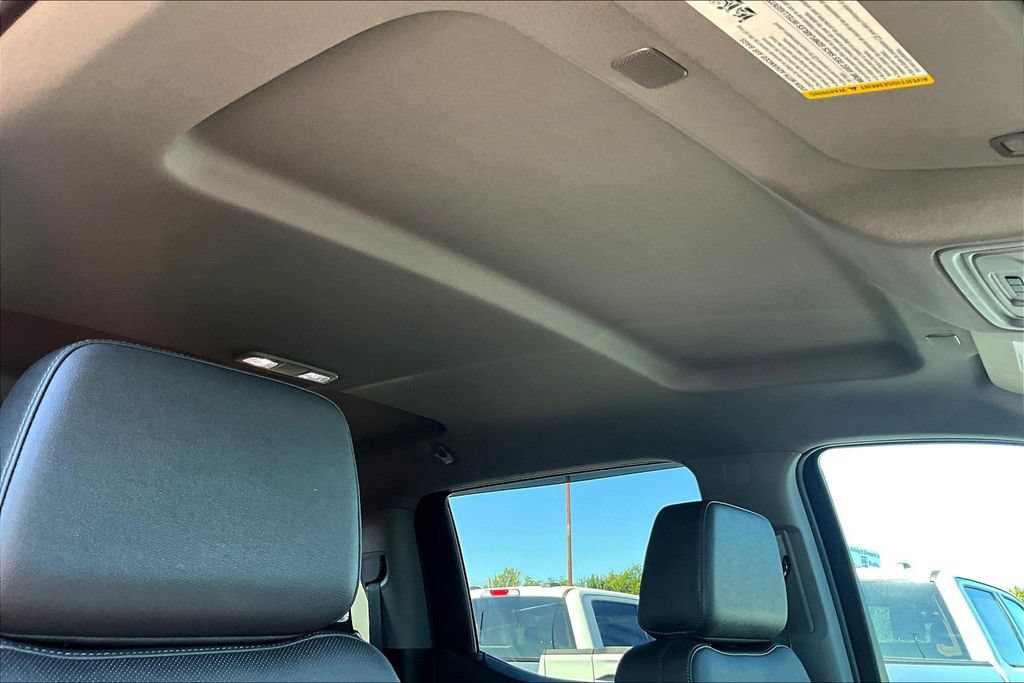 Used 2023 GMC Sierra 1500 SLT w/ SLT Premium Package AWD/4WD image 17
