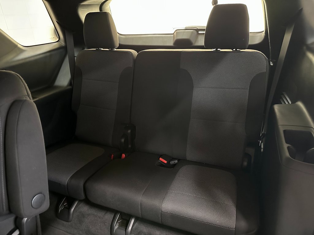 Used 2023 Chevrolet Traverse LT image 37