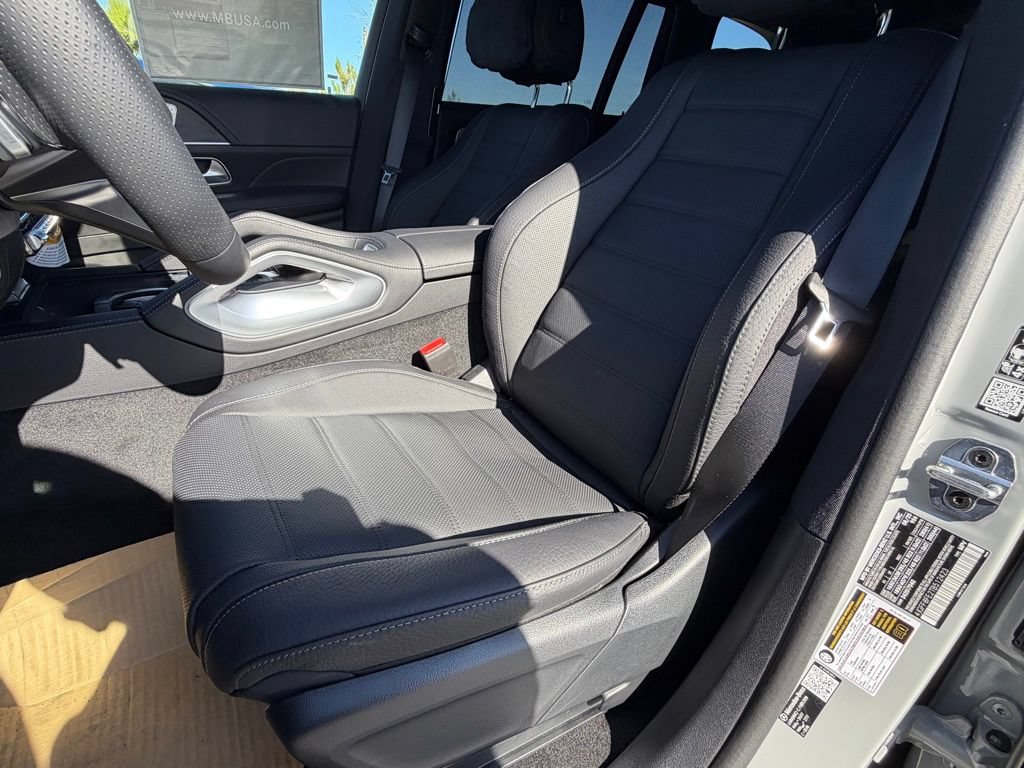 New 2026 Mercedes-Benz GLS 580 4MATIC image 17