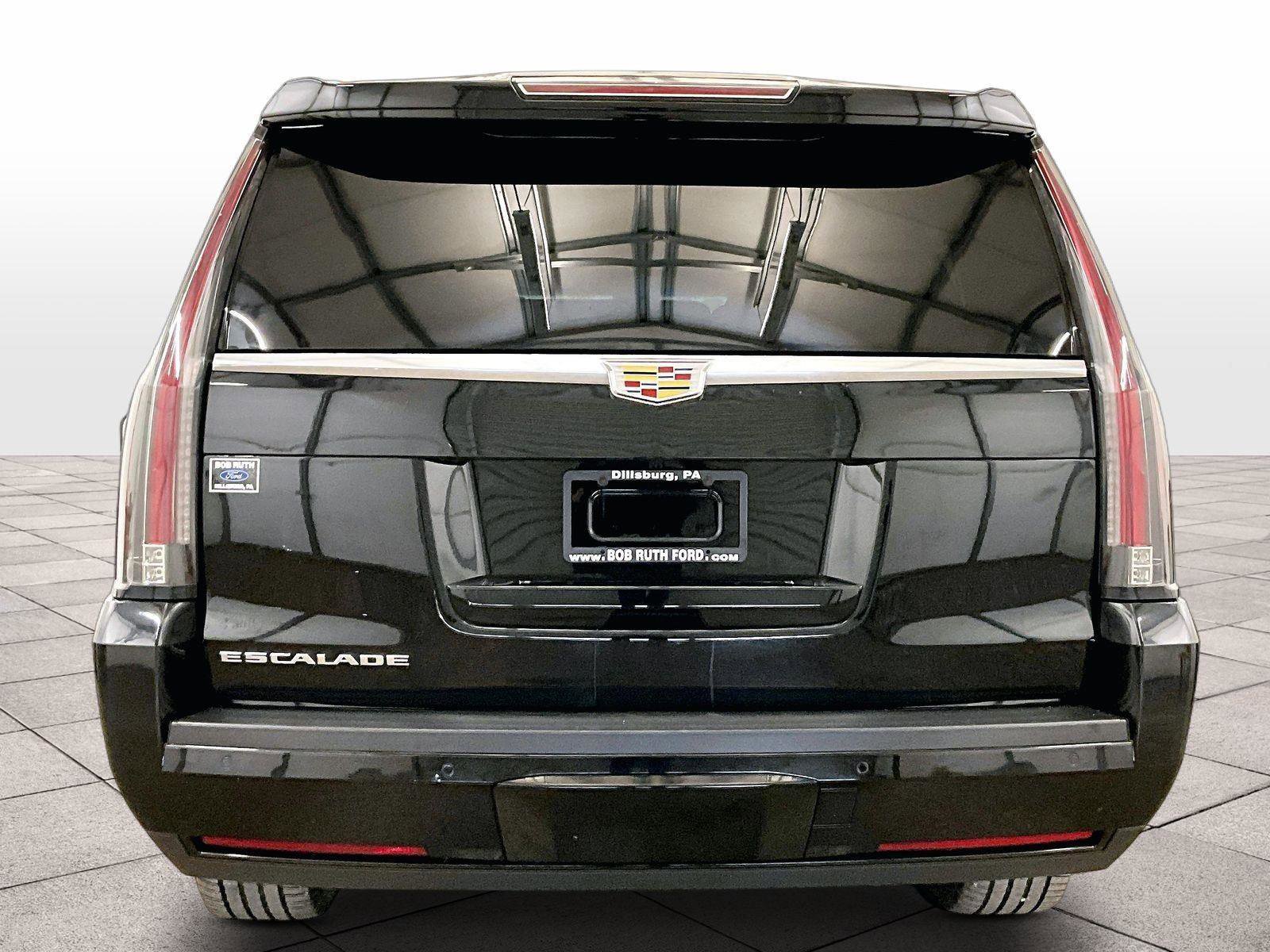 Used 2015 Cadillac Escalade ESV Luxury image 4