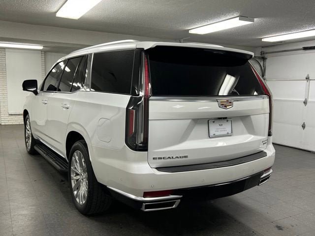 Certified 2024 Cadillac Escalade Premium Luxury w/ Performance Package AWD/4WD image 3