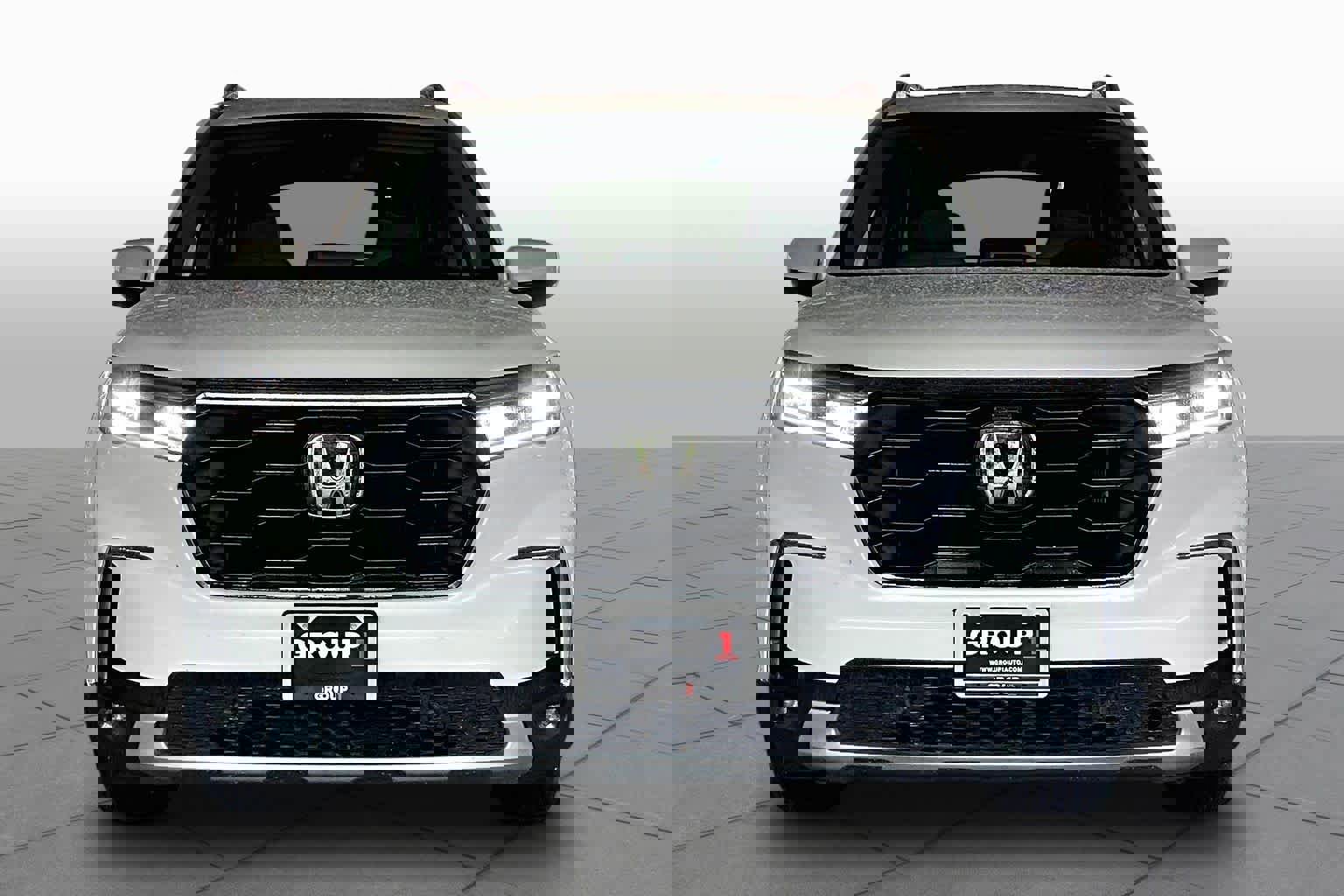 Used 2025 Honda Pilot Touring image 3