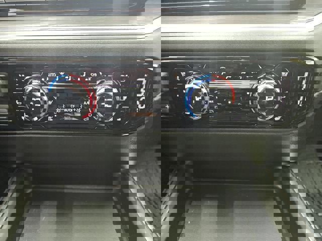 New 2026 GMC Sierra 3500 SLT w/ SLT Premium Package AWD/4WD image 9