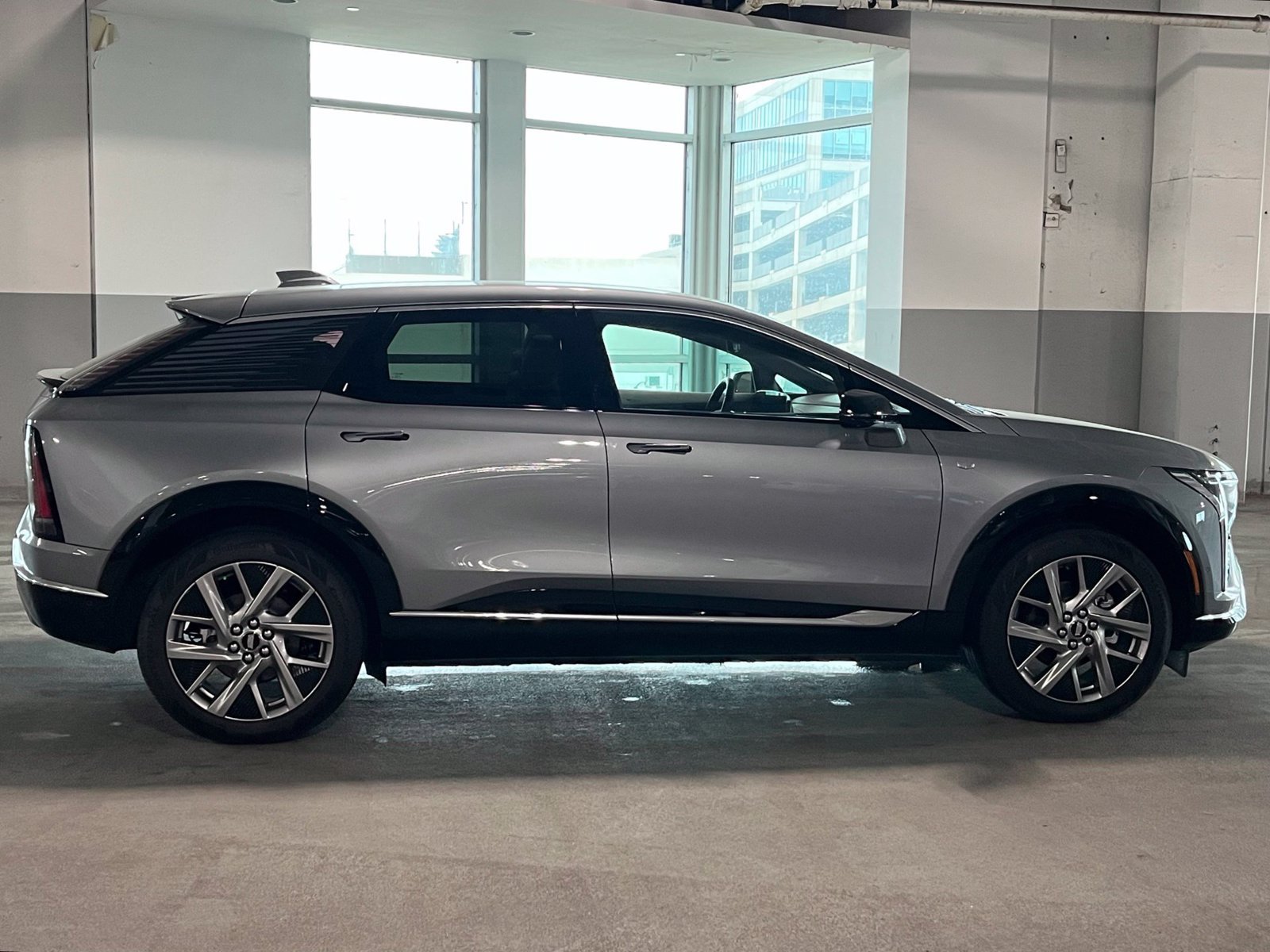 Used 2025 Cadillac Optiq Luxury 1 AWD/4WD image 13