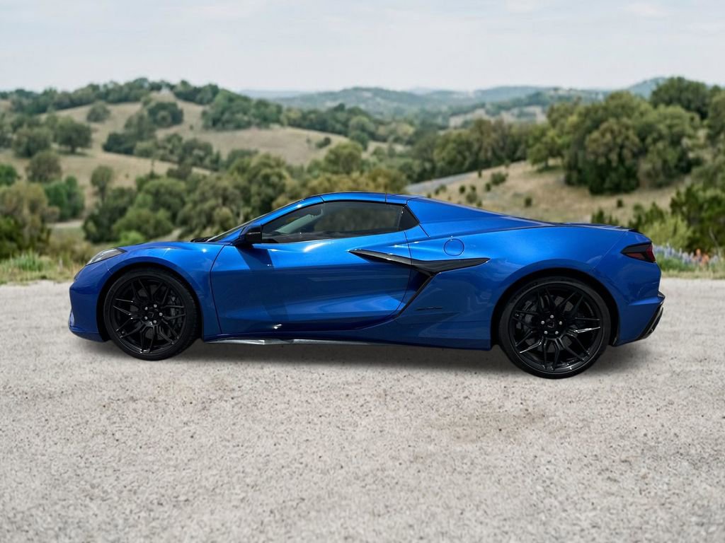 Used 2023 Chevrolet Corvette Z06 RWD image 5